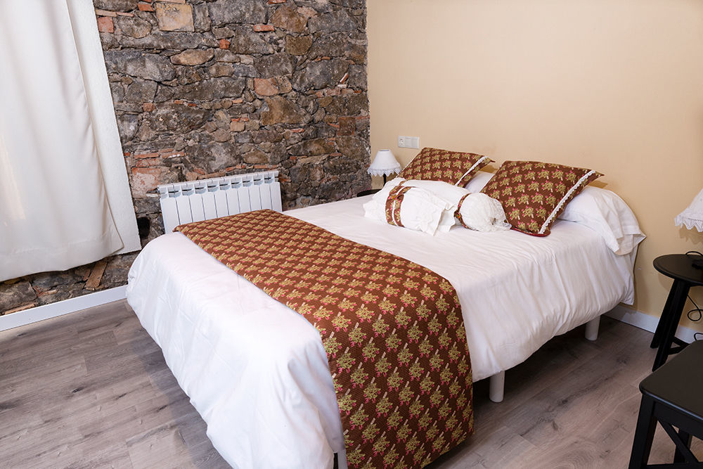 Emphasis Guest House Casserres Exterior foto